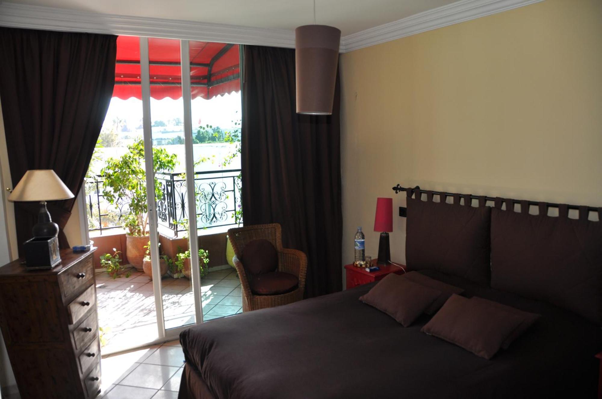 Appartement Agreable Avec 2 Tres Belles Terrasses Au Coeur De ラバト エクステリア 写真